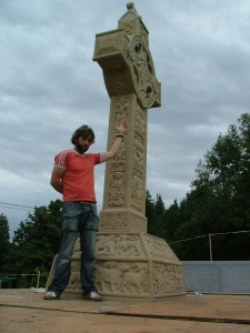Clonmacnoise replica completed and erected in Portland Oregon USA